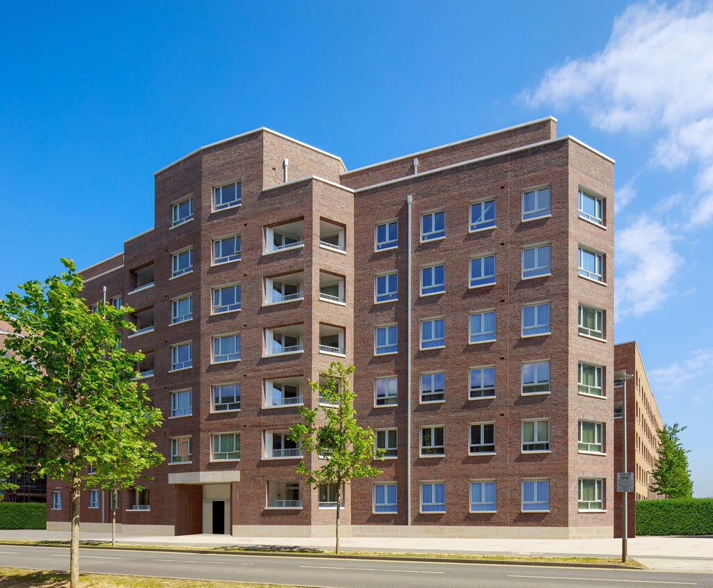 Flat Fielders Crescent in Greater London