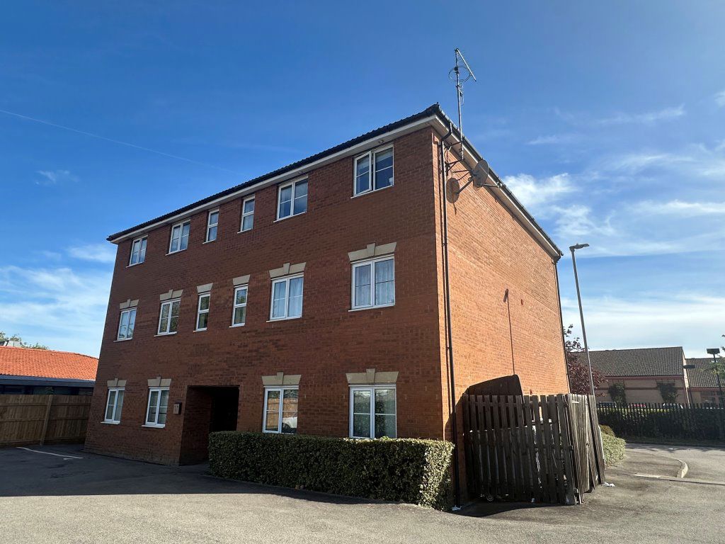 Flat Cedar Gate in Northampton