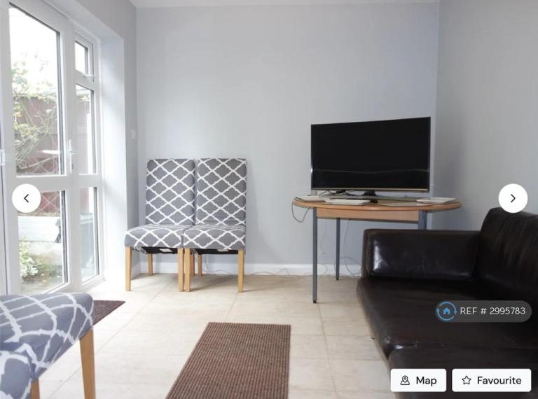 Room Eardley Court in Crewe