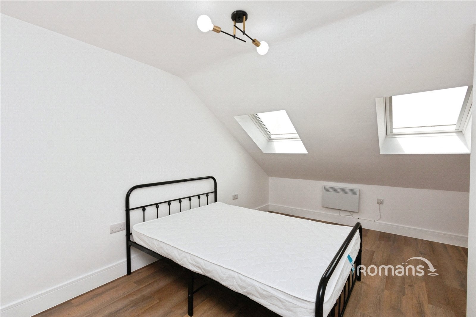 Room Ash Road in Rushmoor