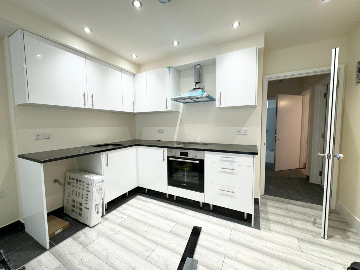 Flat Crouch Hill in Greater London