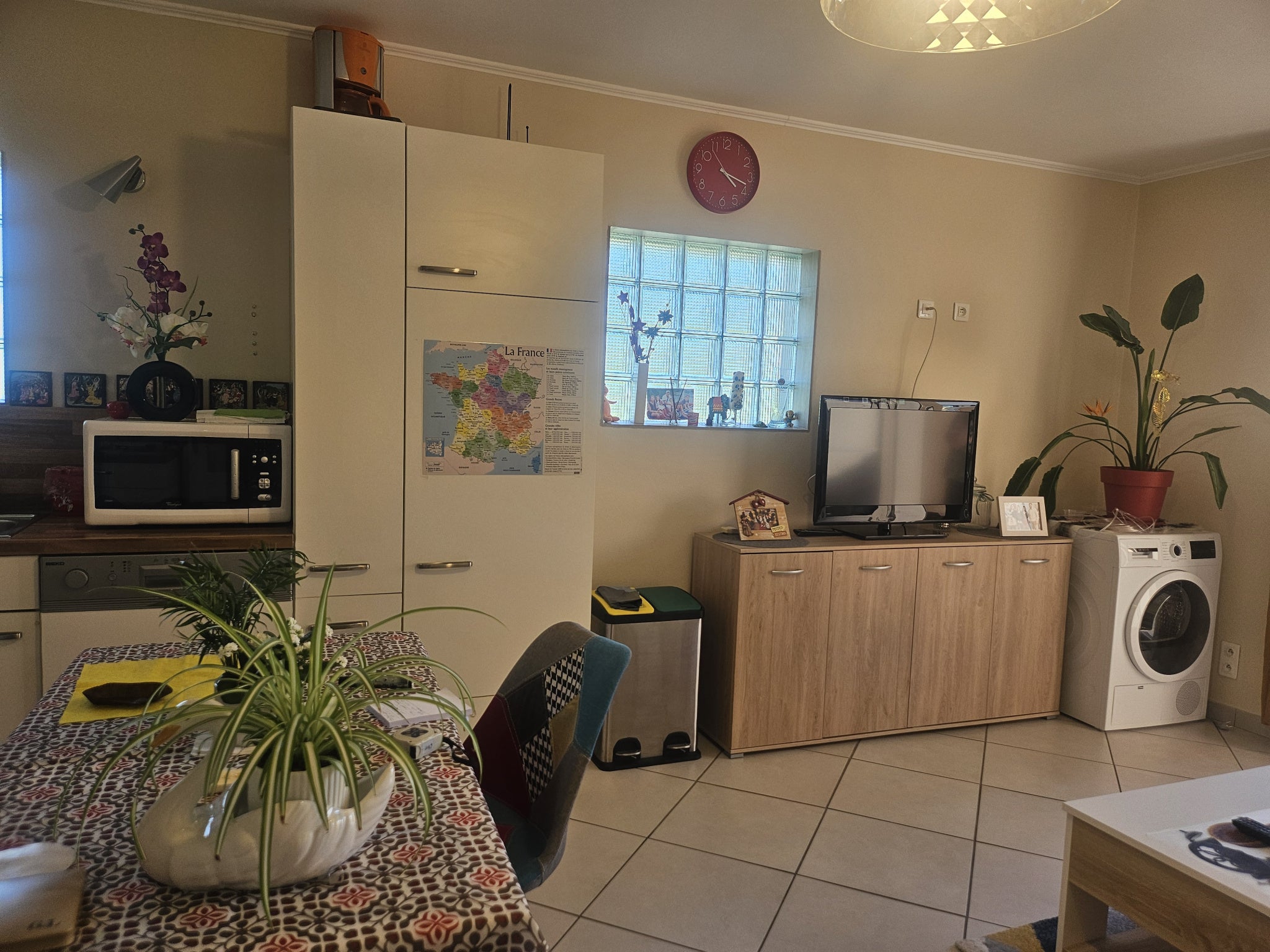Flat Rue Marie Curie in Camaret-sur-Aigues