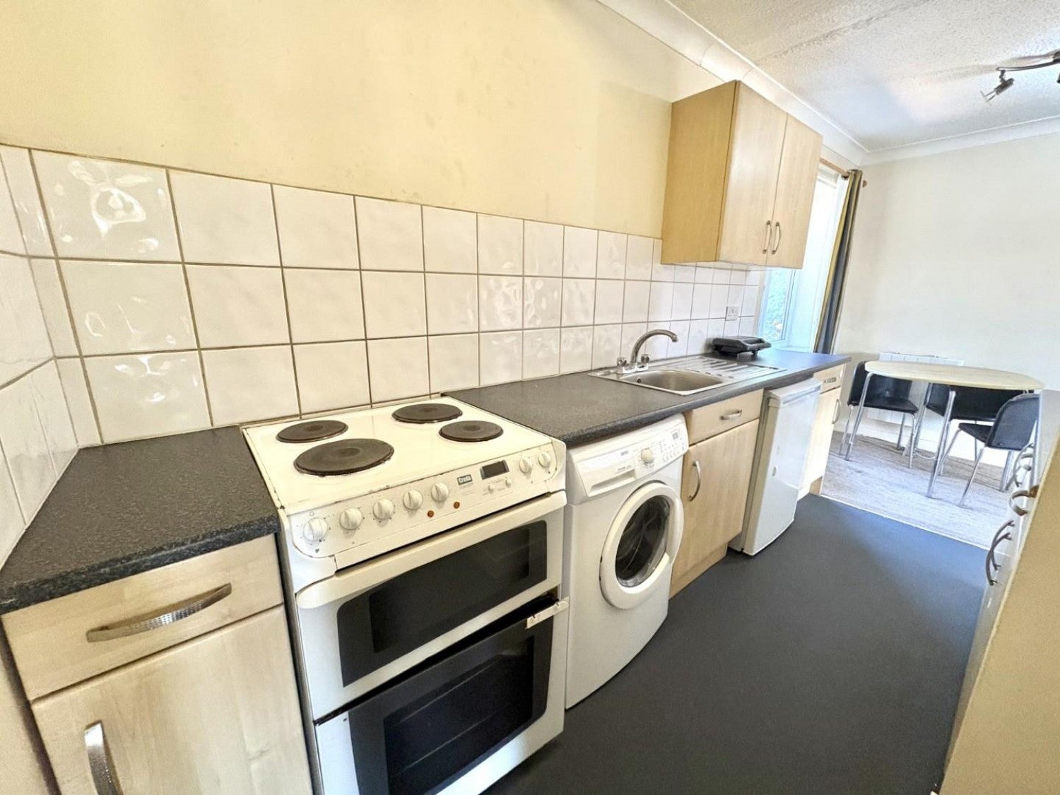 Flat Wellington Road in Greater London
