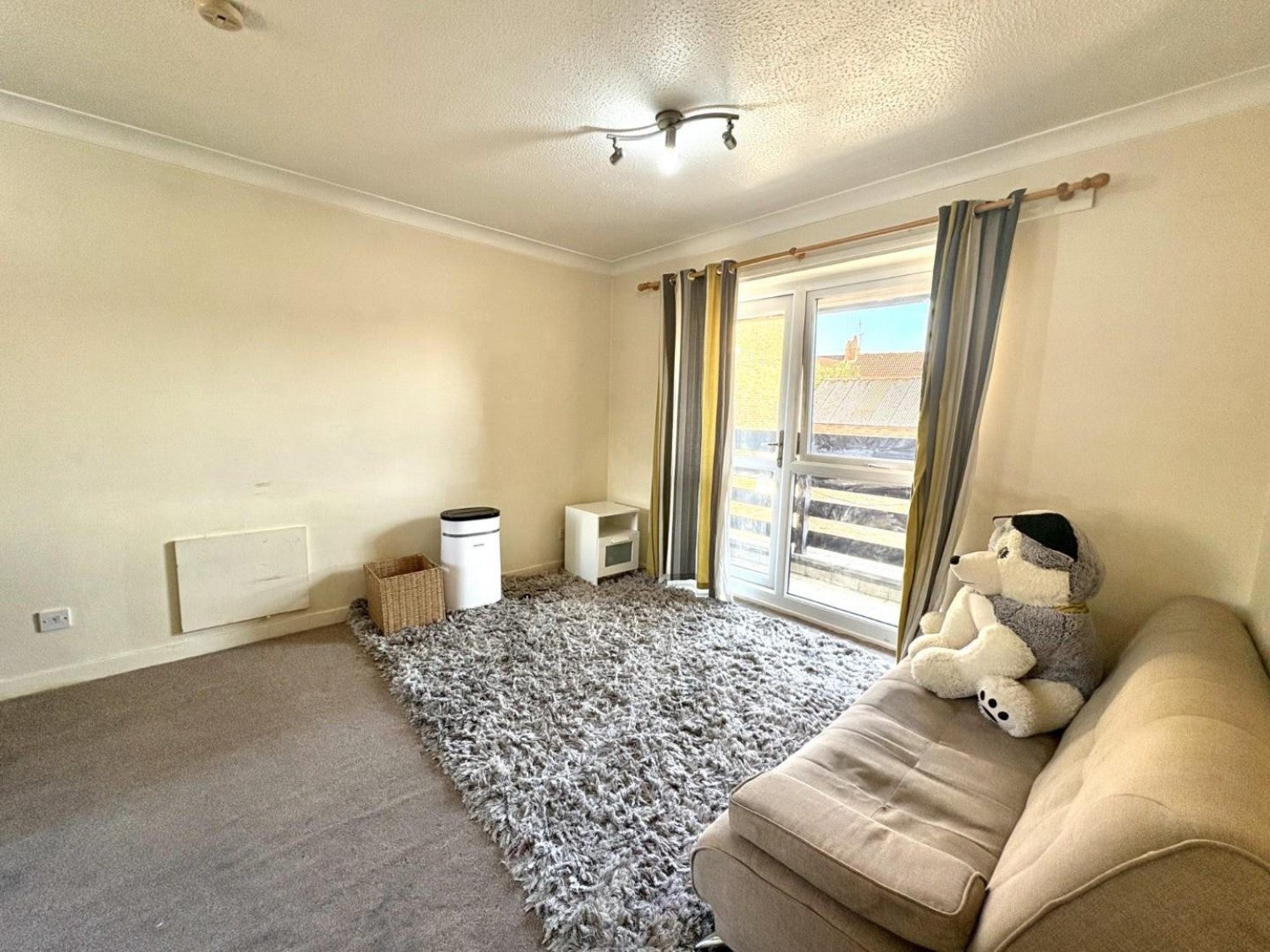 Flat Wellington Road in Greater London