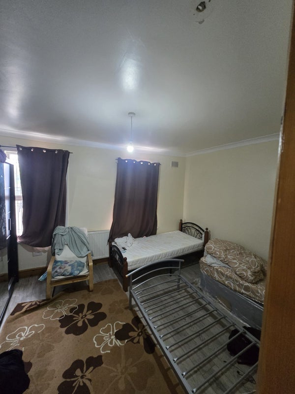 Room Buxton Road in Greater London