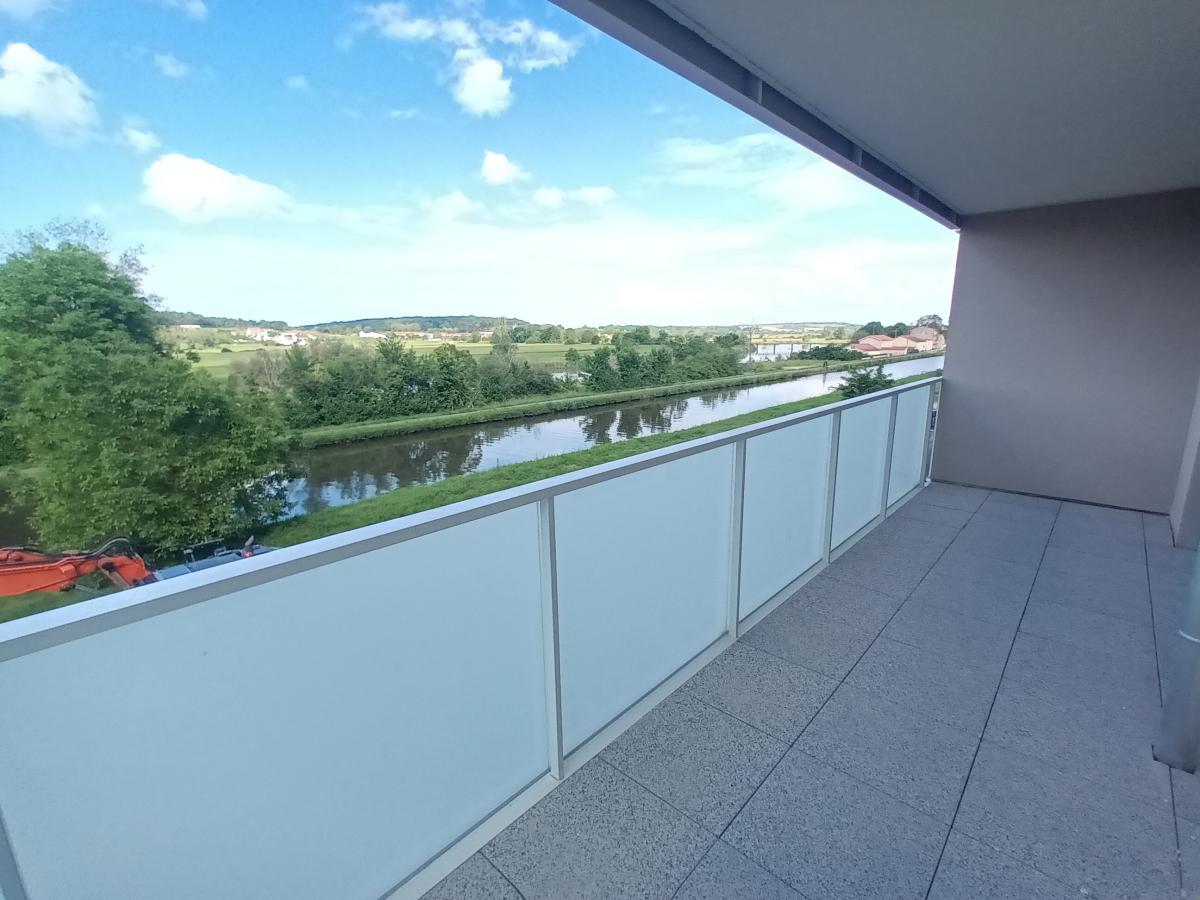 Flat Avenue du Général de Gaulle in Laneuveville-devant-Nancy