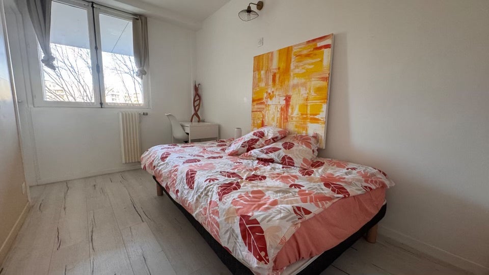 Chambre Rue Henri Rochefort à Évry