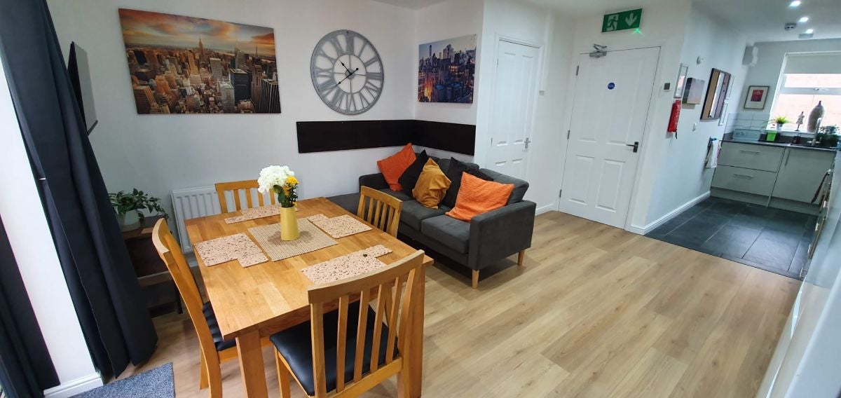 Room Blackmires Way in Ashfield