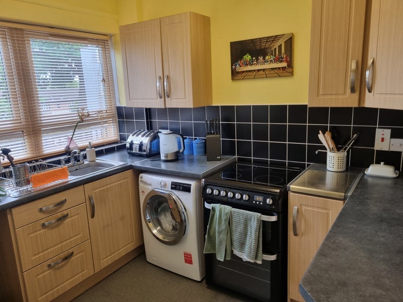 Room Arden Lodge Road in Manchester