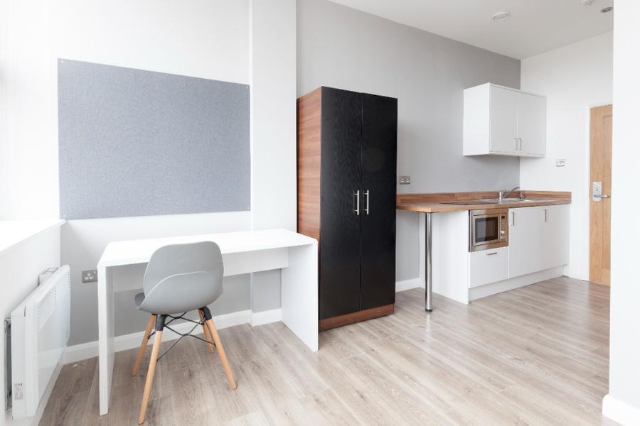 Room Lower Mounts in Northampton