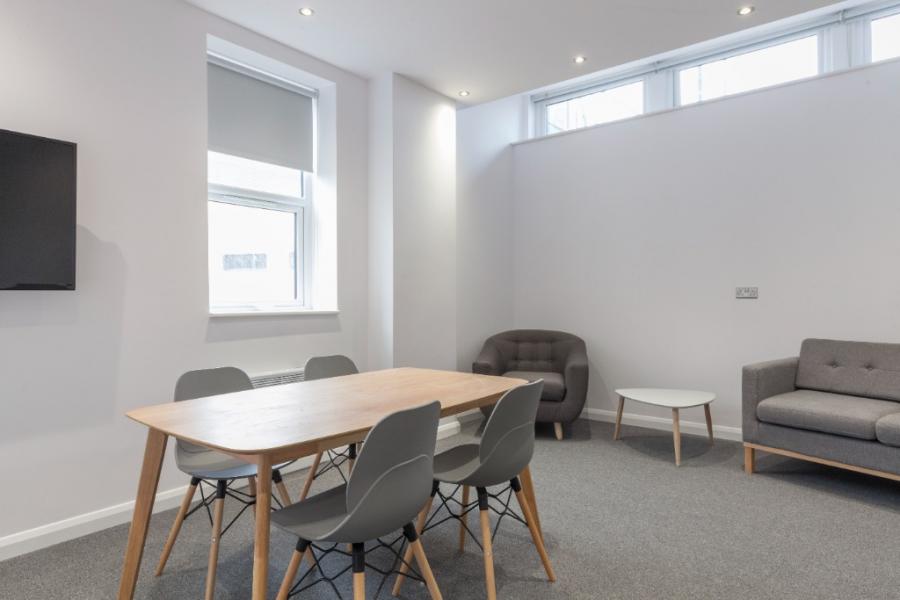 Room Lower Mounts in Northampton