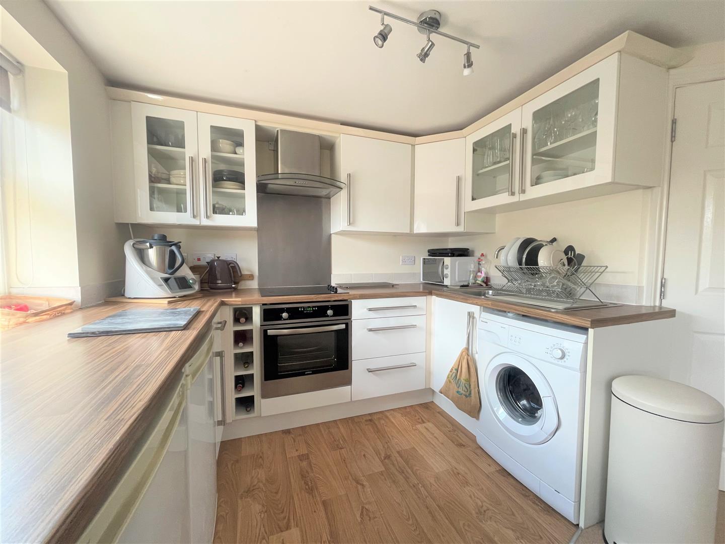 Flat Victoria Road in Rushmoor