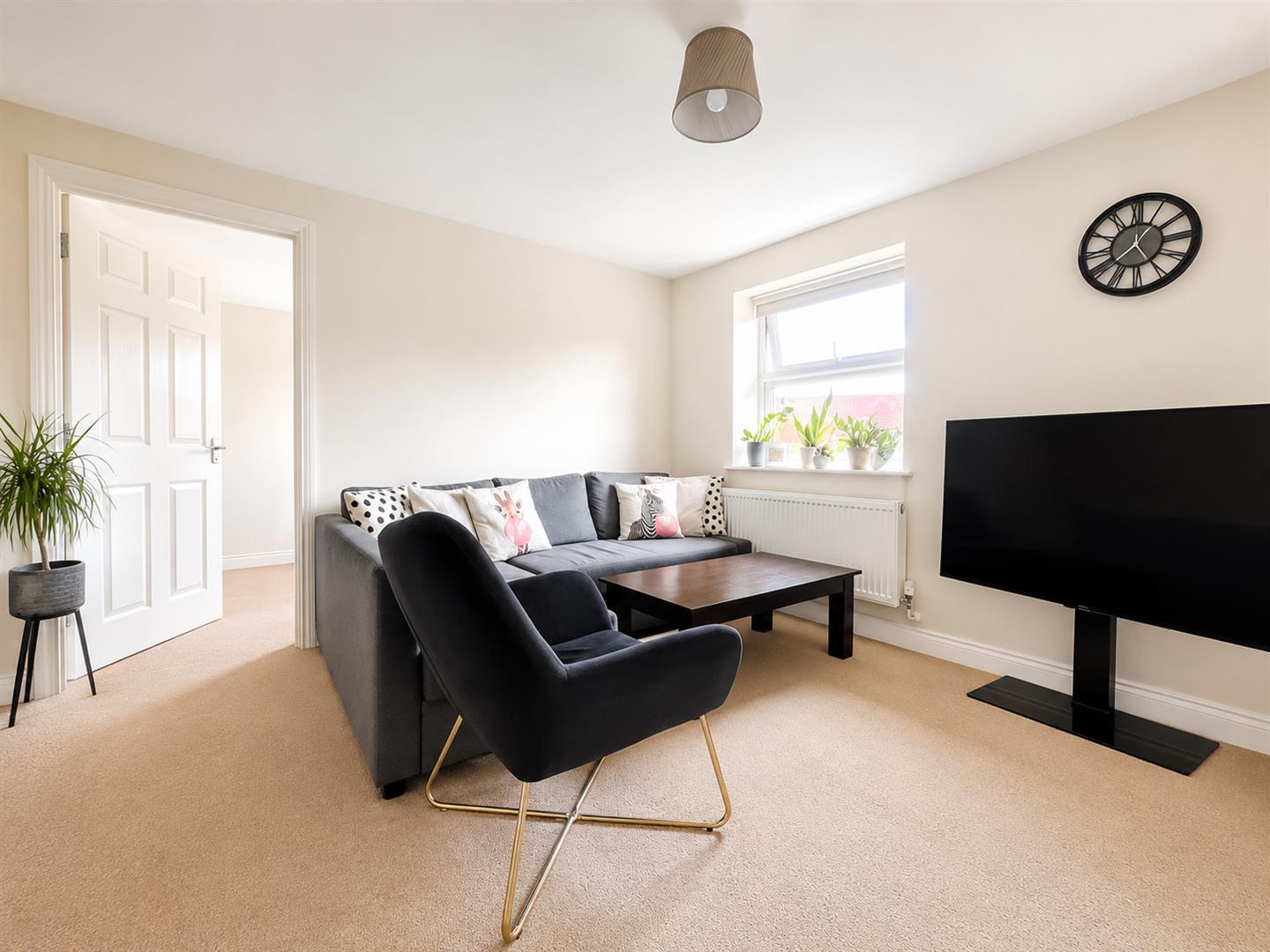Flat Victoria Road in Rushmoor