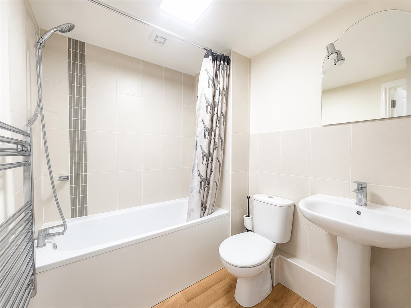 Flat Victoria Road in Rushmoor