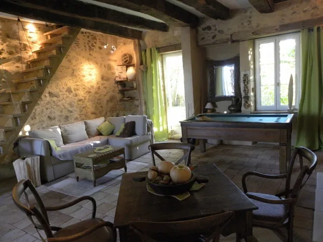 Room Rue du Châtaignier in Saint-Médard-de-Mussidan