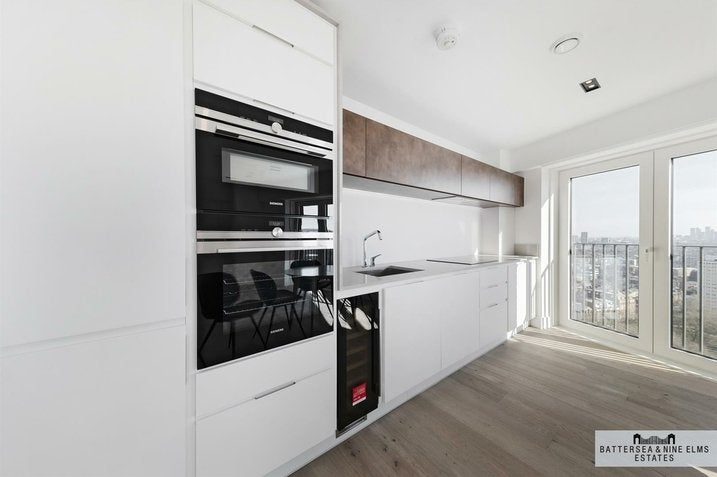 Flat Exchange Gardens in Greater London