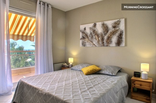 Flat Chemin des Combes in Antibes