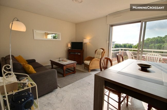 Flat Chemin des Combes in Antibes