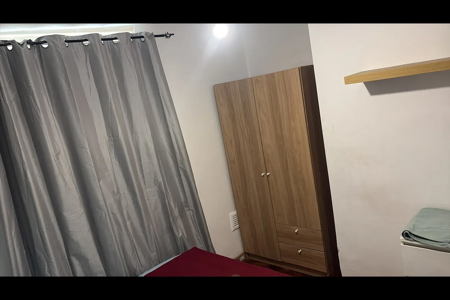 Room Bensham Manor Road in Greater London
