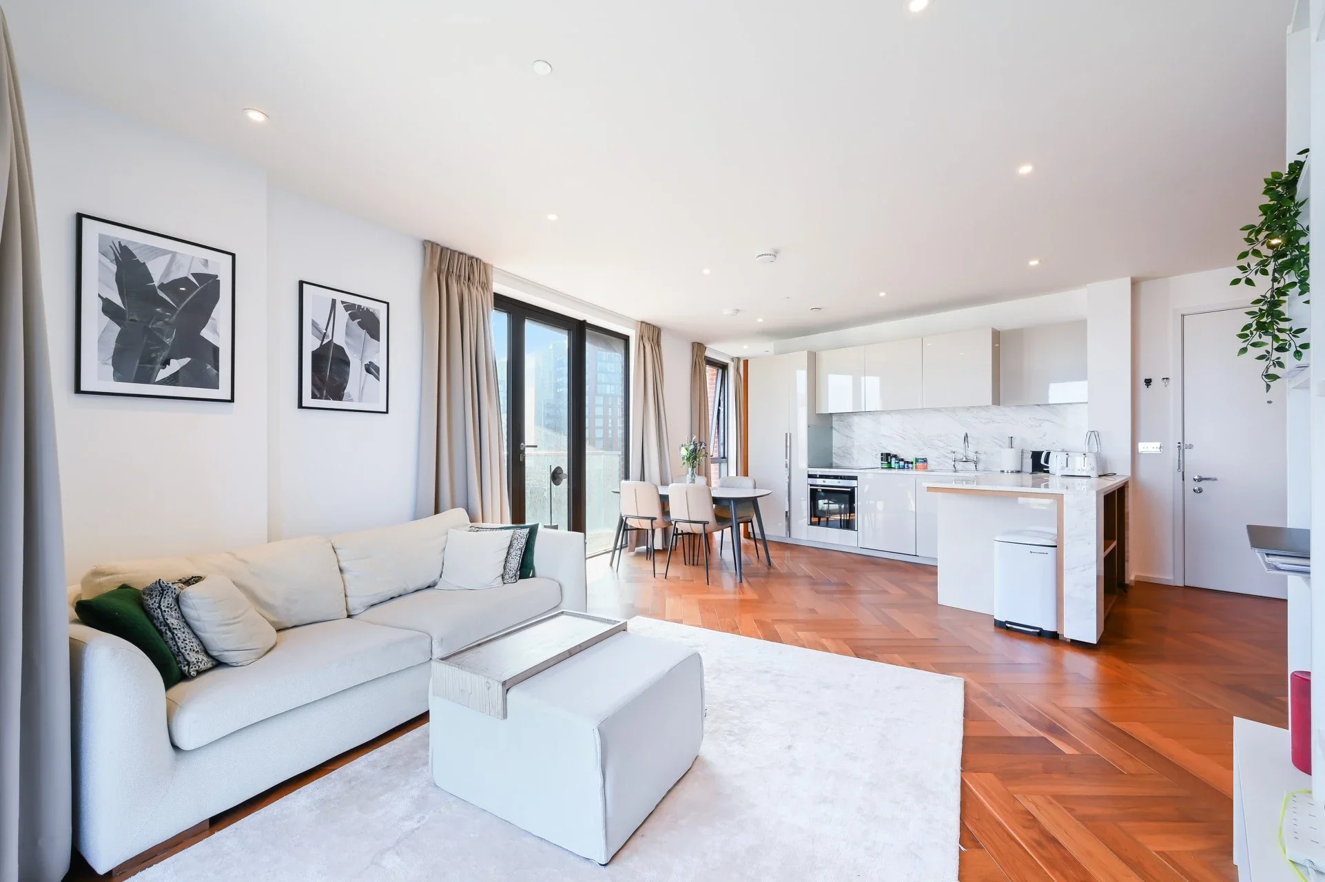 Flat New Union Square in Greater London