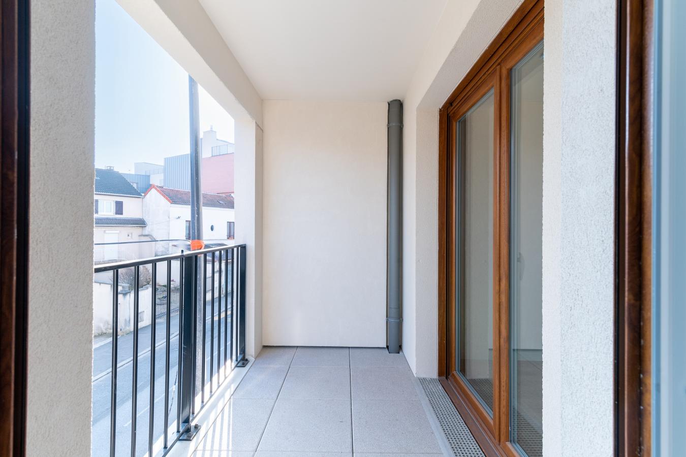 House Rue de Rosny in Montreuil
