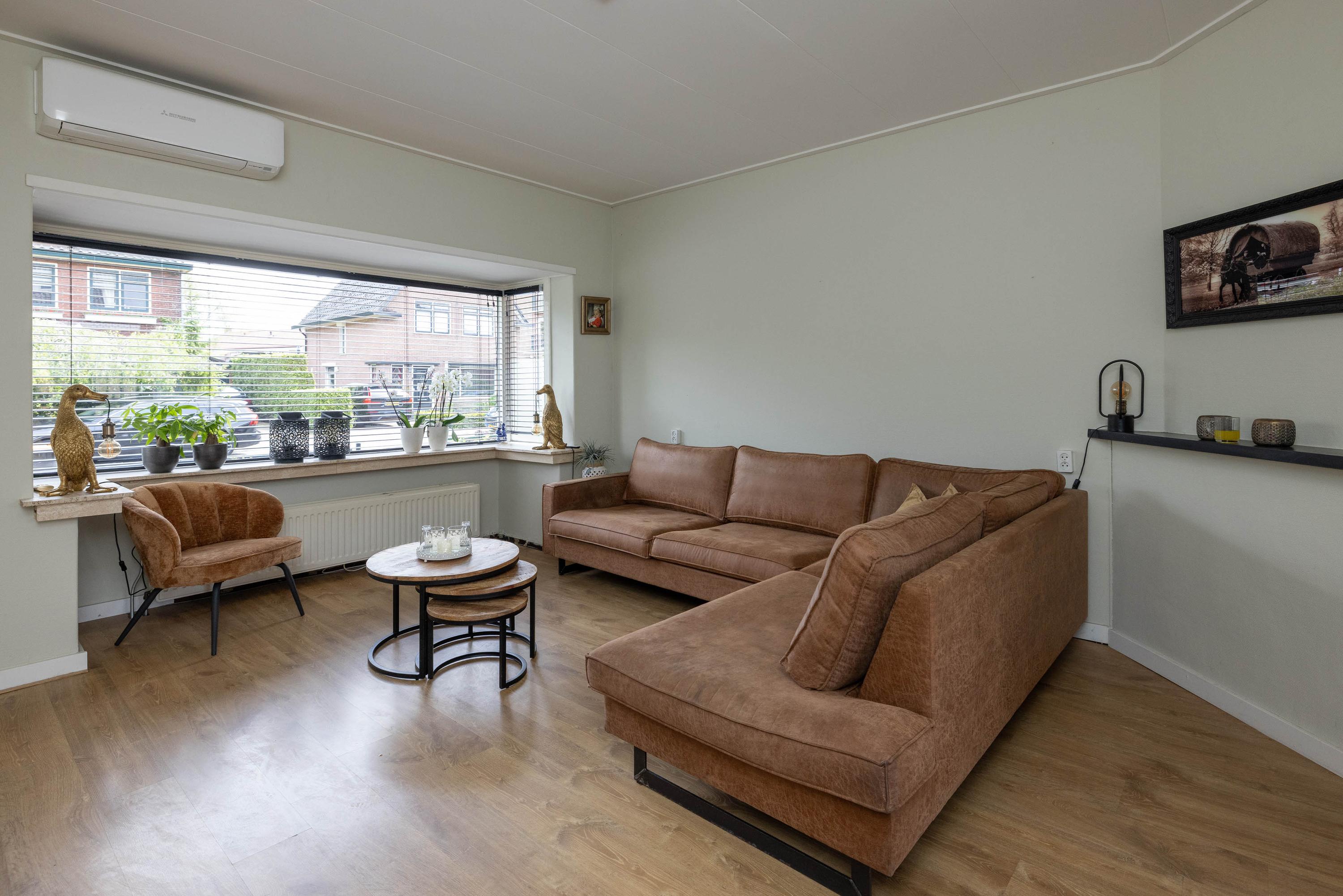 Tussenwoning te koop: Josef Haydnlaan 20, Hengelo