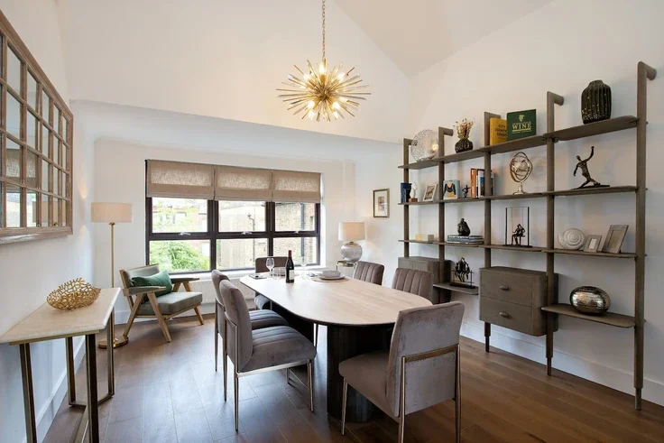 Flat Kensington High Street in Greater London