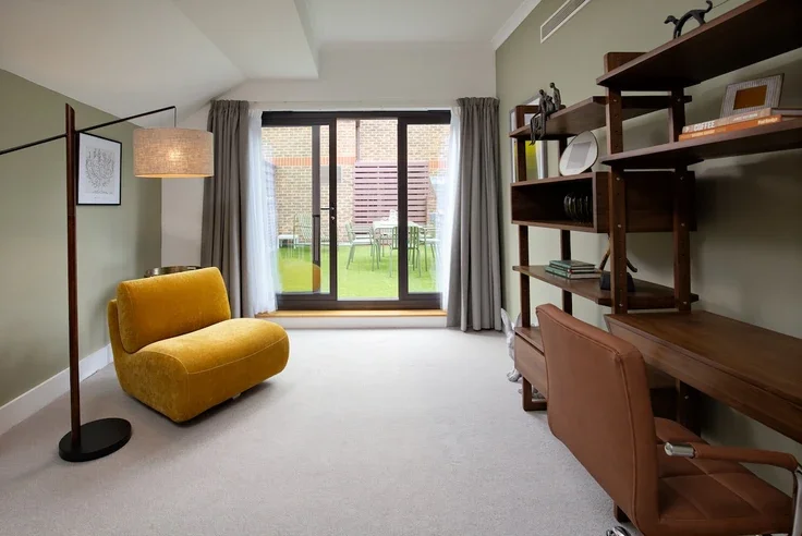 Flat Kensington High Street in Greater London