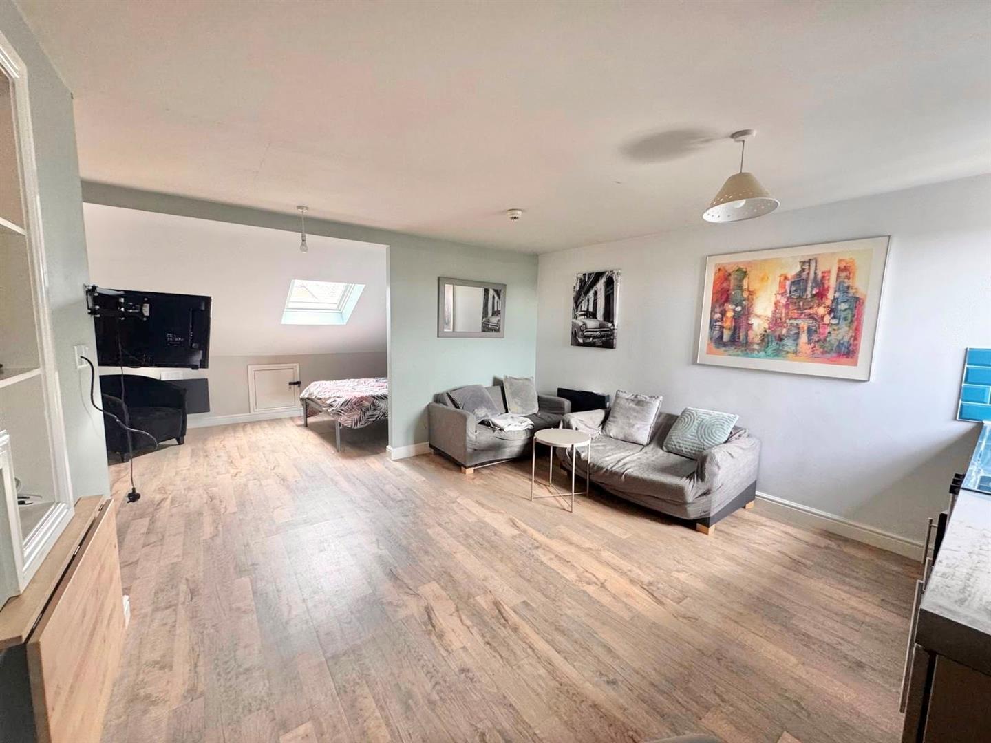 Flat Holyhead Road in Coventry