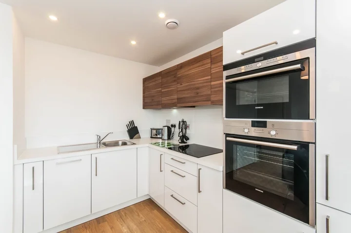 Flat Jefferson Plaza in Greater London