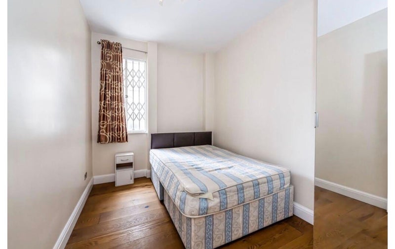Room Albion Street in City of Westminster