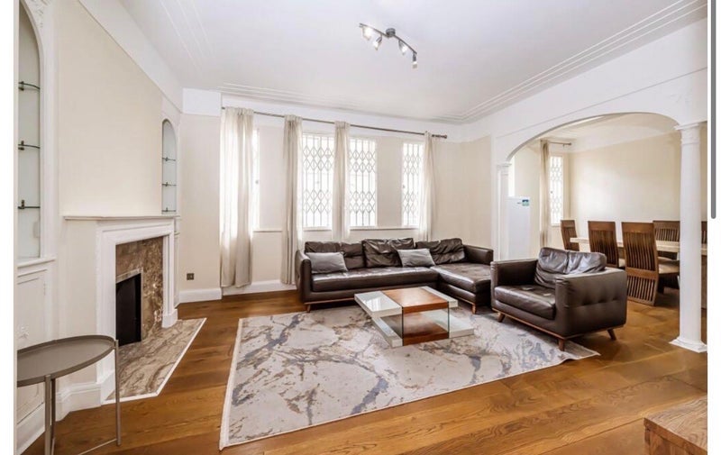 Room Albion Street in City of Westminster