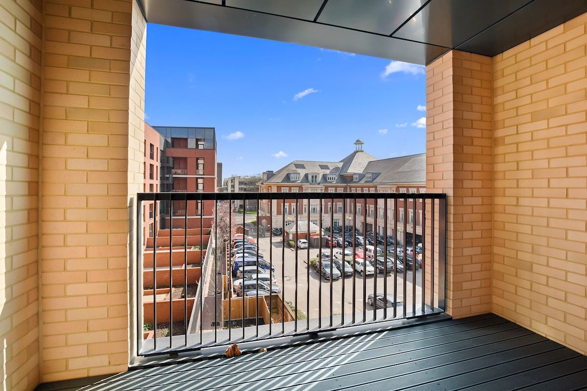 Flat Burgess Springs in Chelmsford