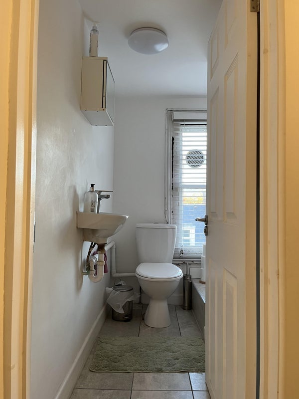 Flat Tulse Hill in Greater London