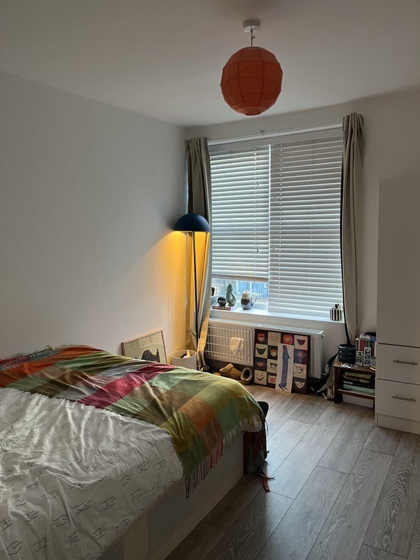 Flat Tulse Hill in Greater London