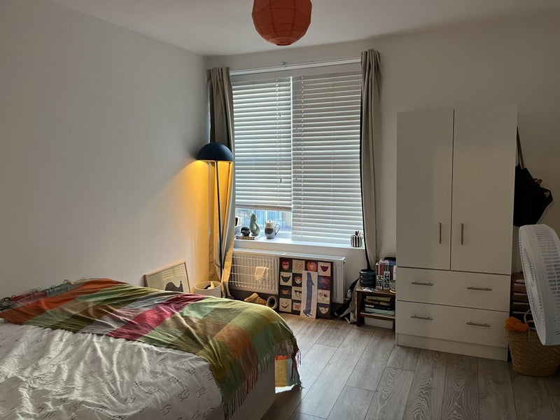 Flat Tulse Hill in Greater London