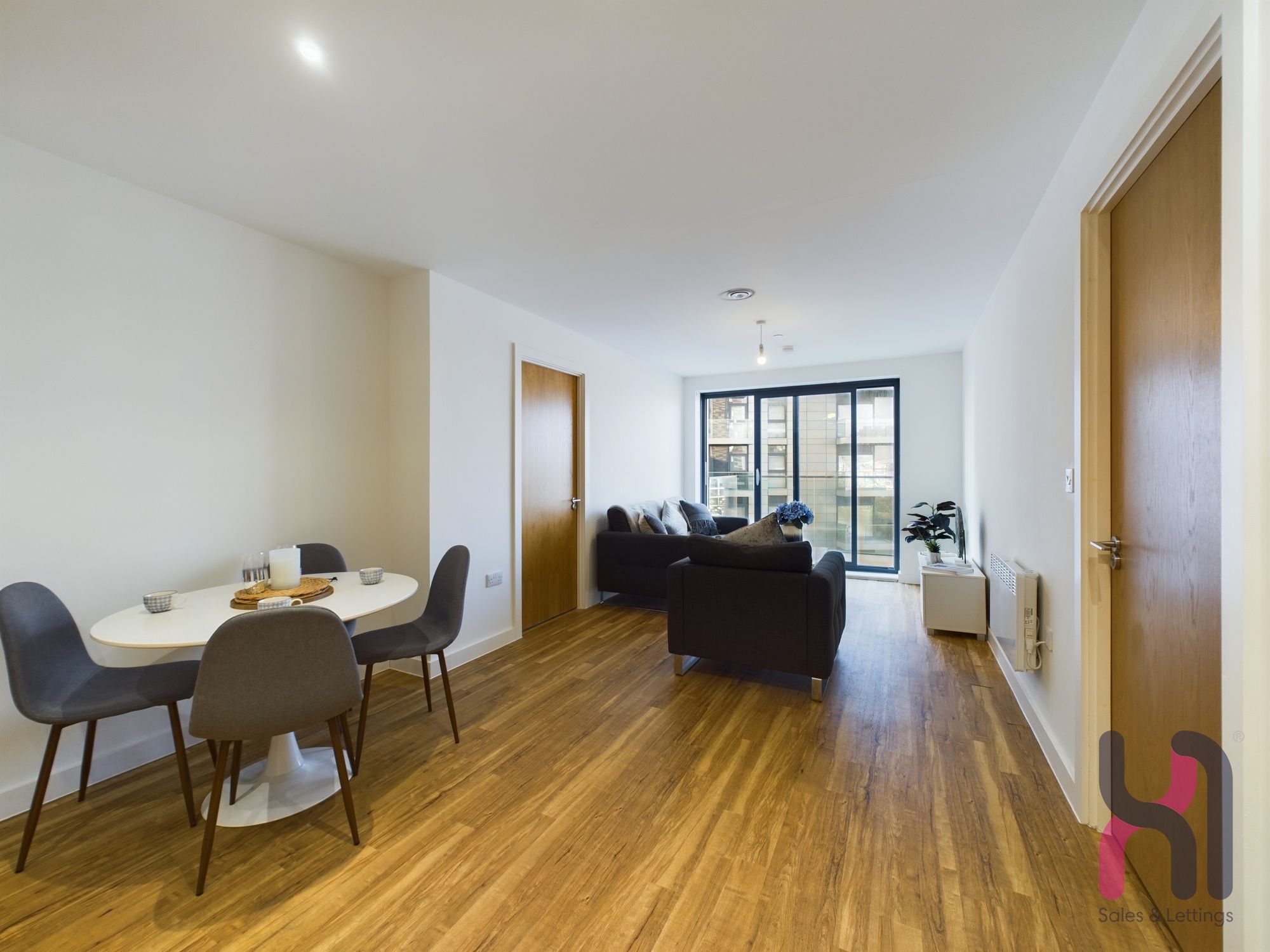Flat Pomona Strand in Trafford