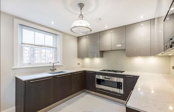 Flat Onslow Square in Greater London