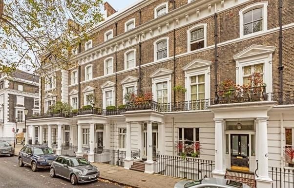 Flat Onslow Square in Greater London