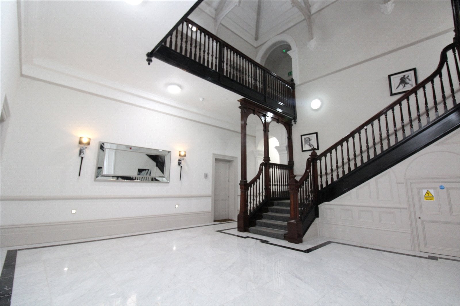 Flat Wildcary Lane in Greater London