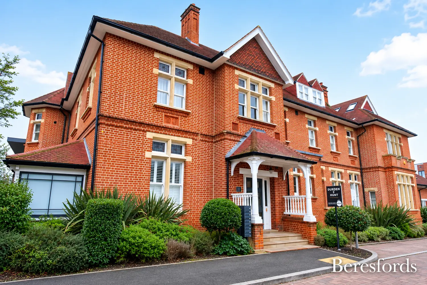 Flat Wildcary Lane in Greater London