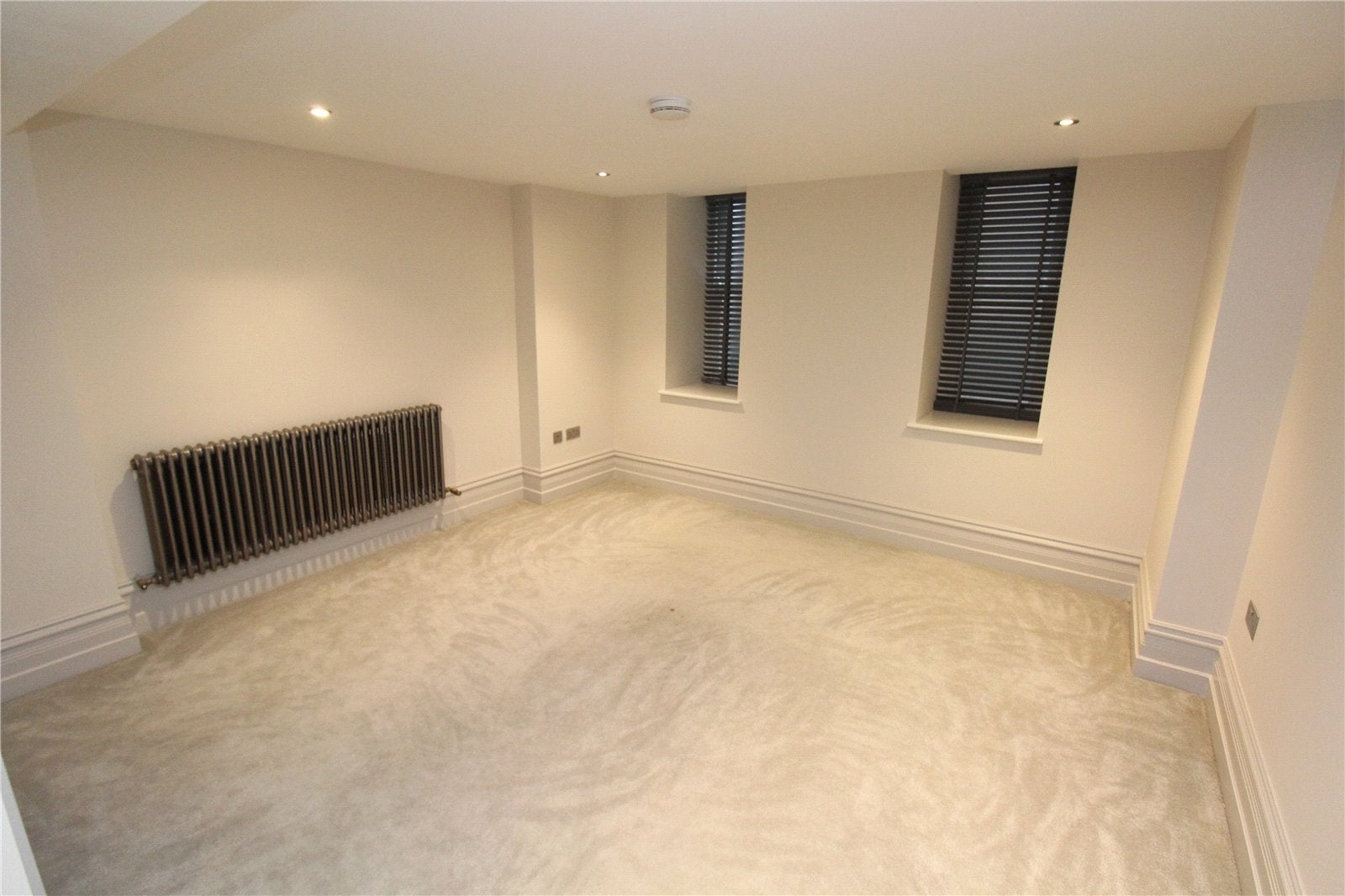 Flat Wildcary Lane in Greater London