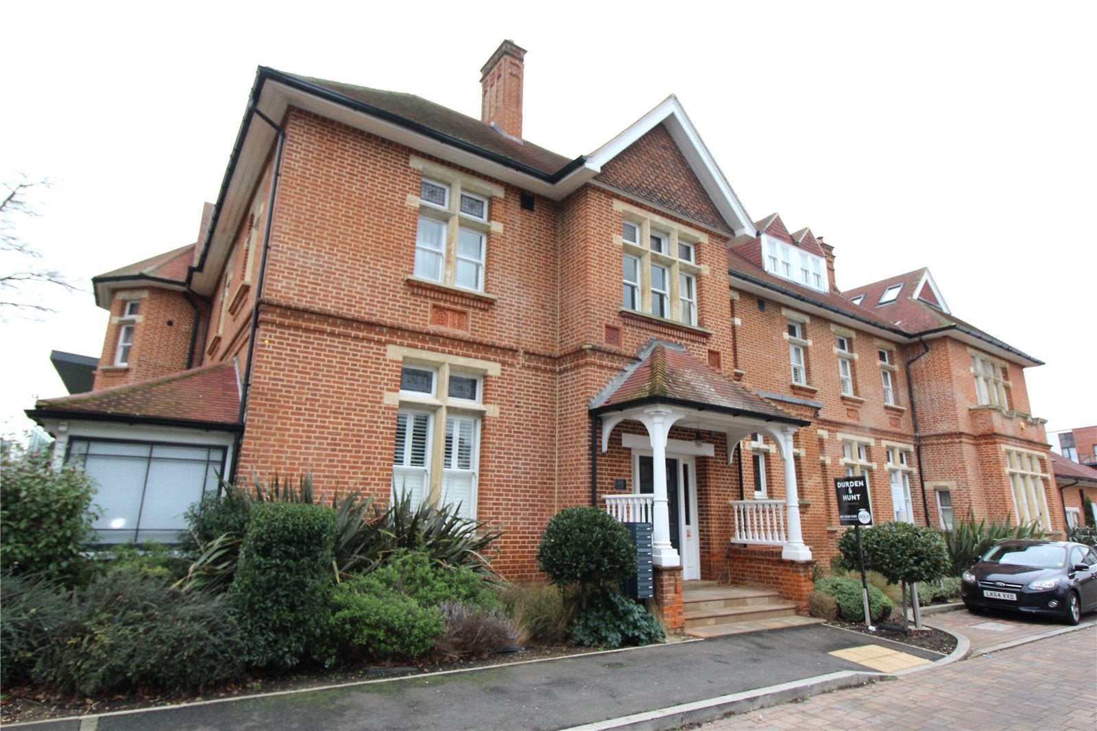 Flat Wildcary Lane in Greater London