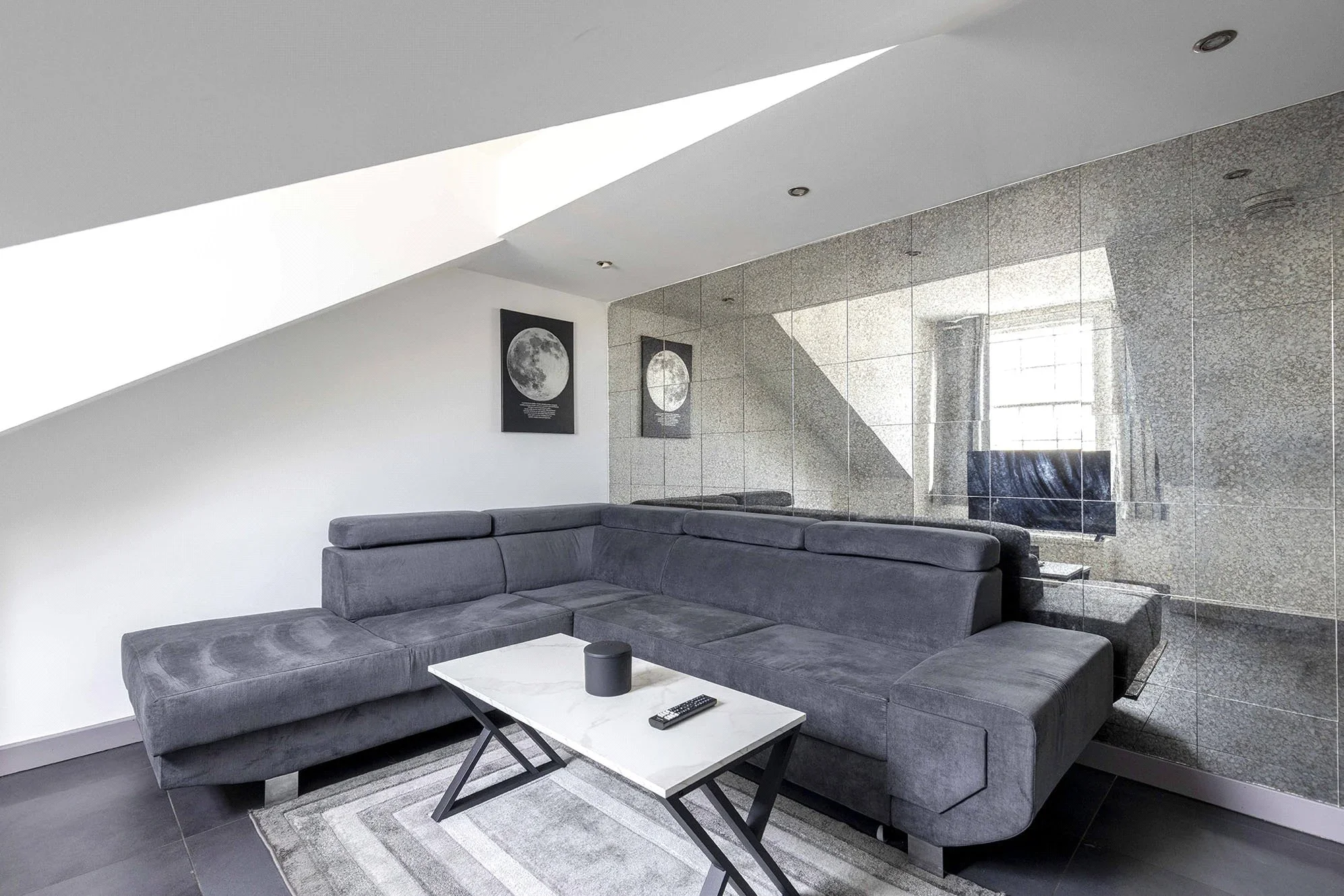 Flat Shandwick Place in City of Edinburgh
