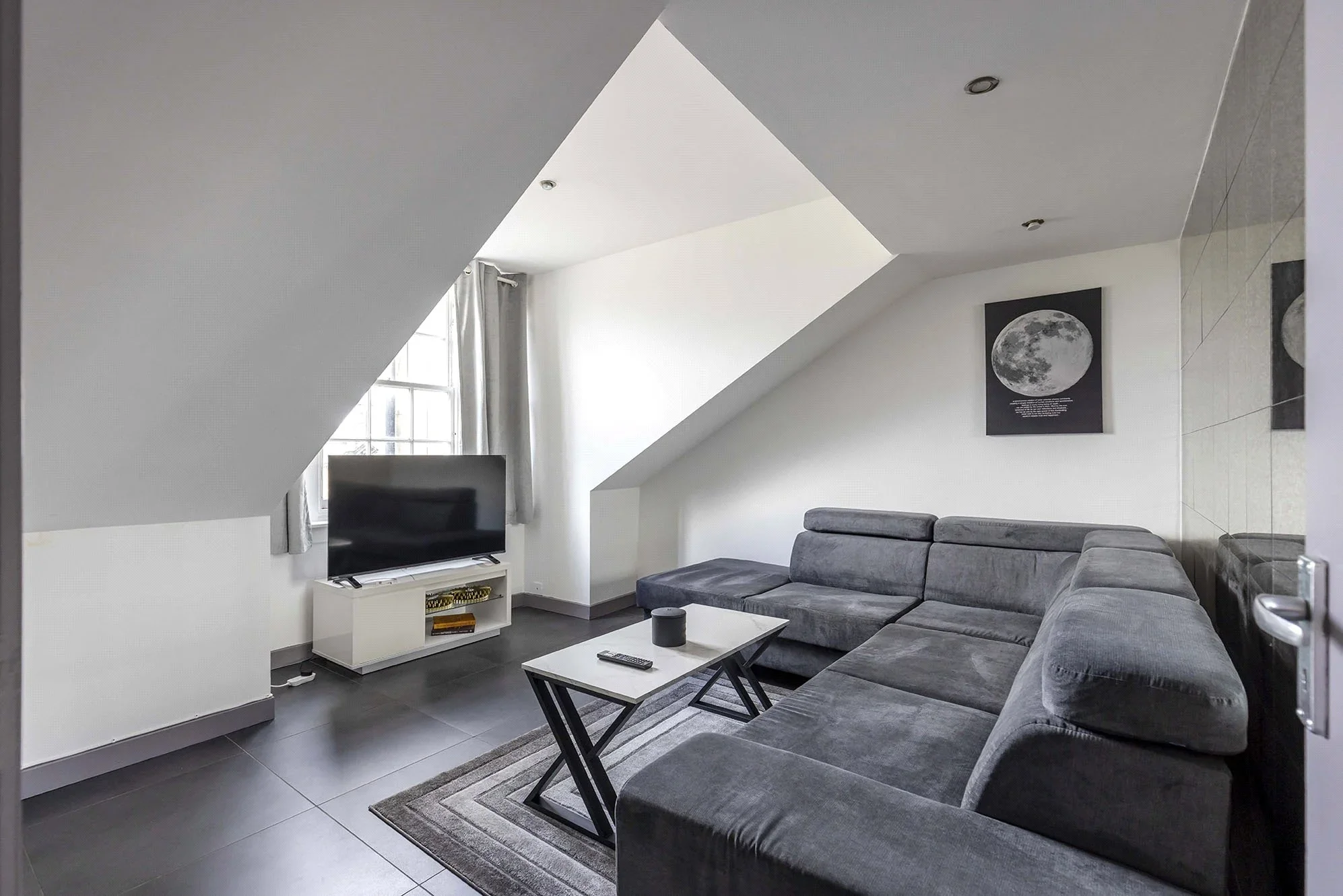 Flat Shandwick Place in City of Edinburgh