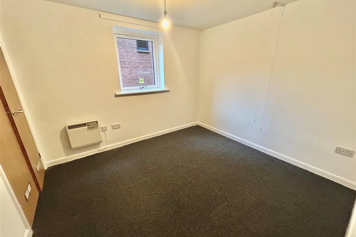 Flat Hollow Stone in Nottingham
