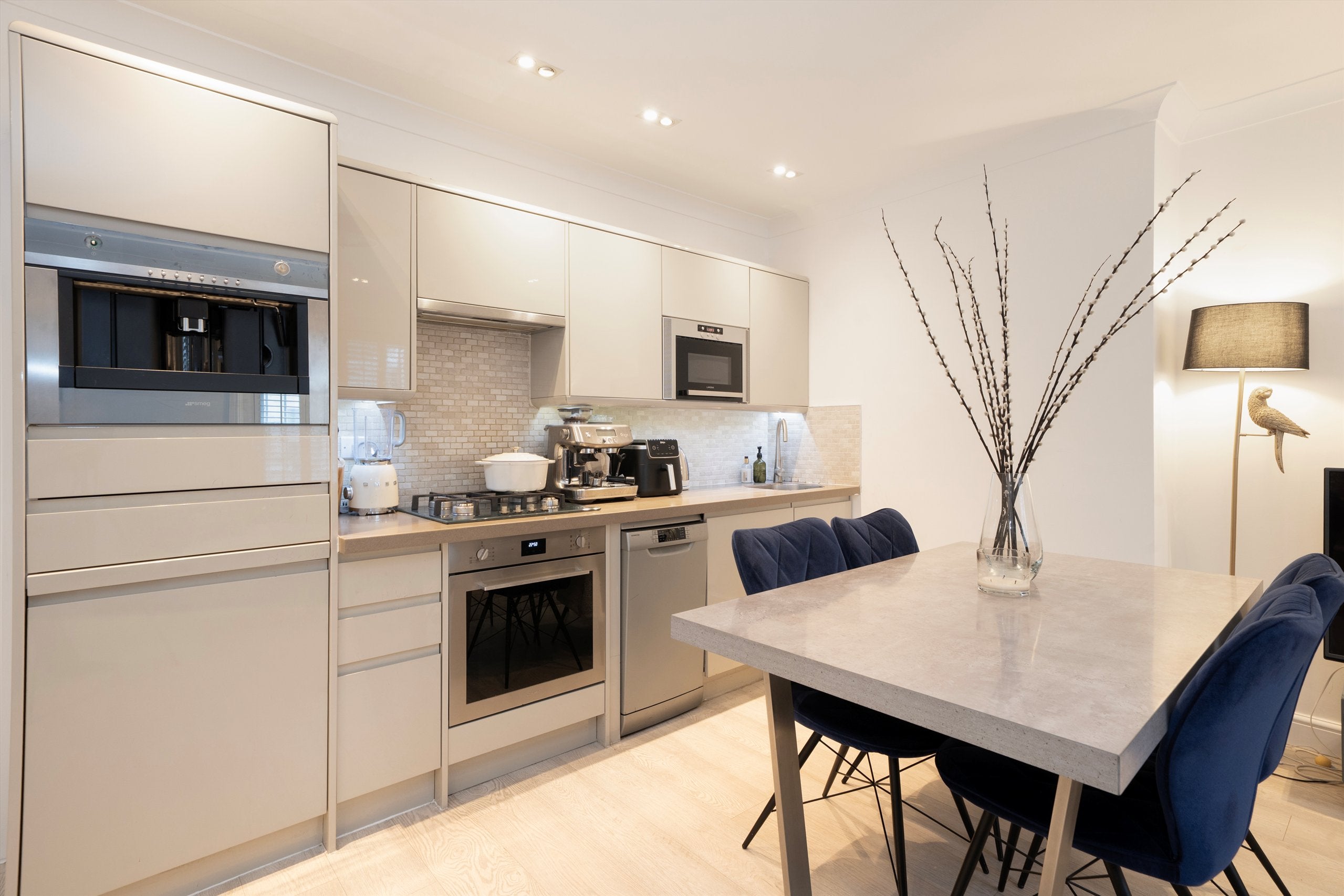 Flat Gunter Grove in Greater London