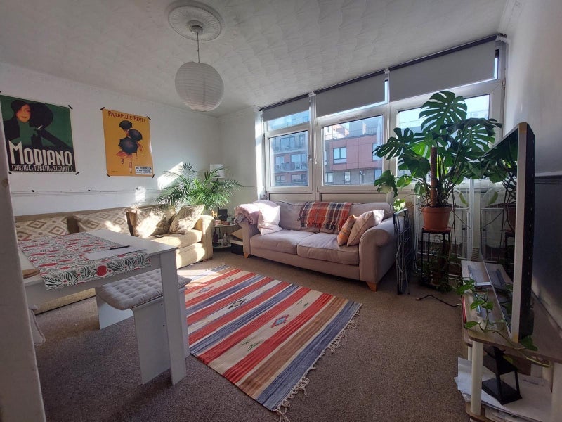 Room Bishops Way in Greater London