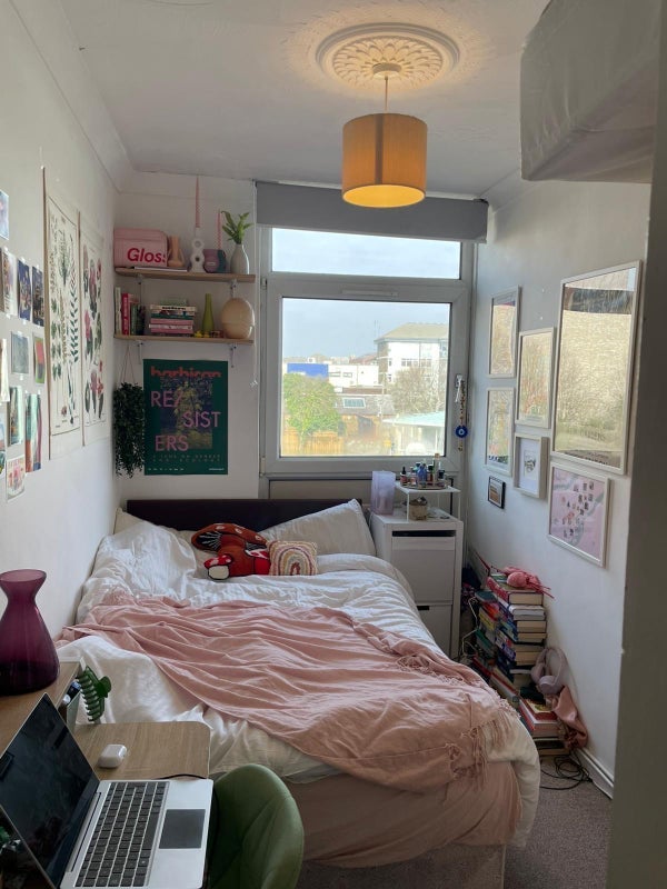 Room Bishops Way in Greater London