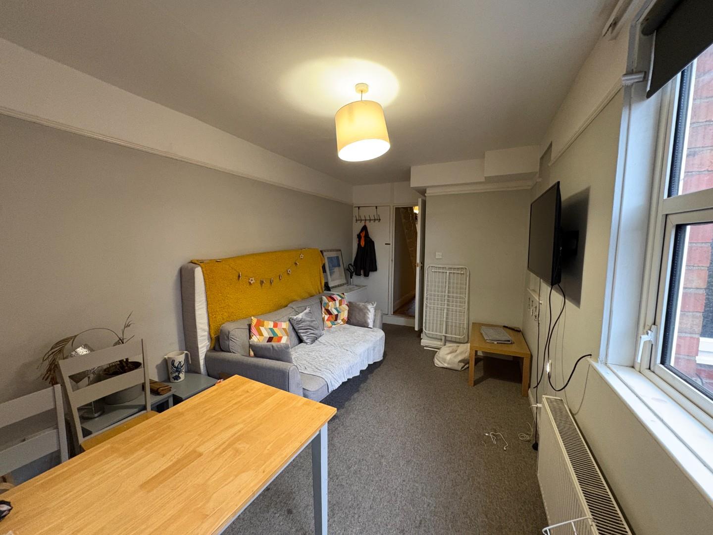 Room Fairfield Road in Bristol